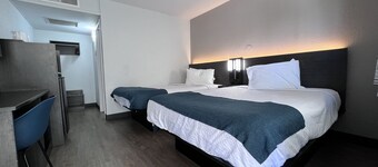 Motel 6 Bakersfield, CA - South