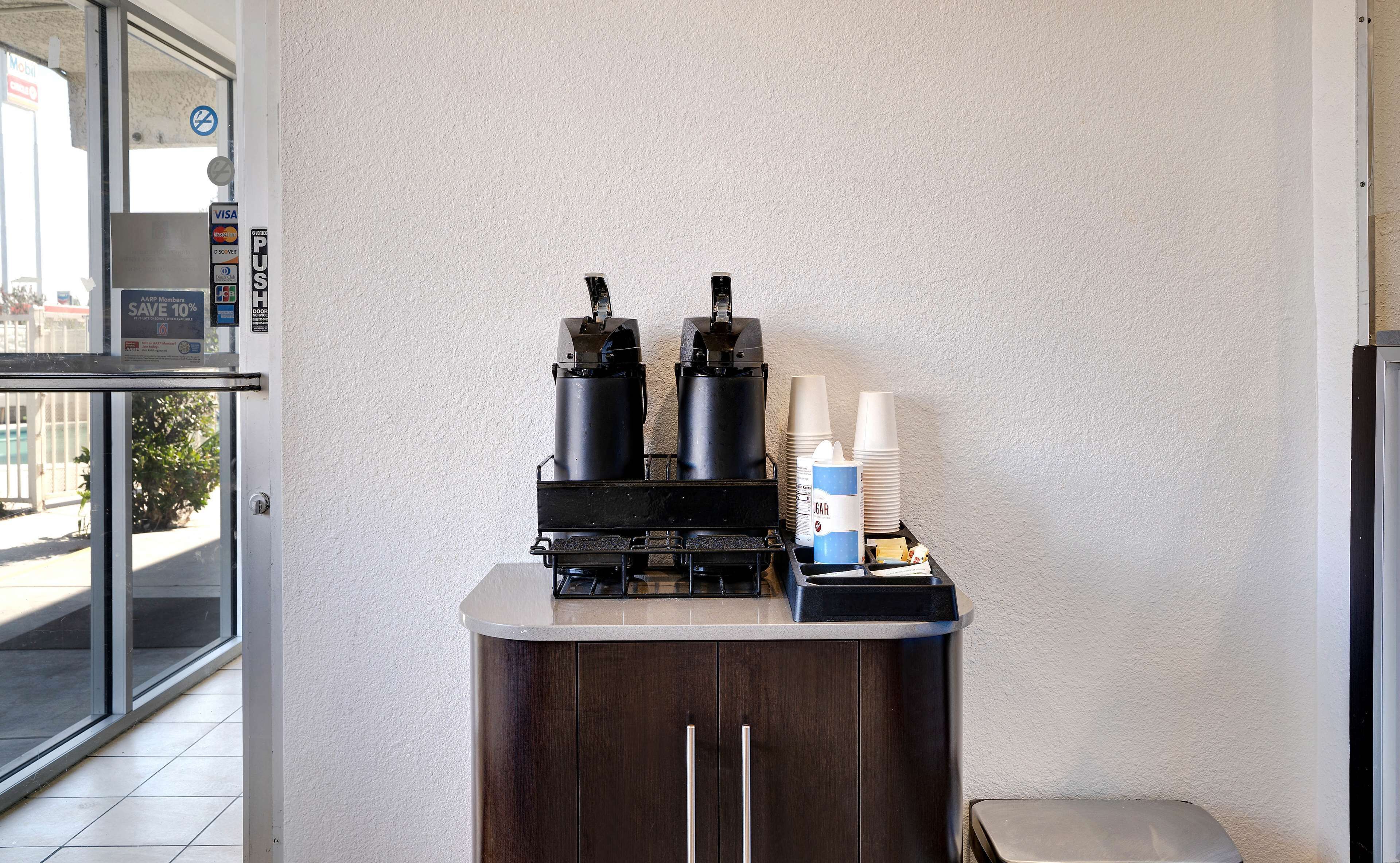 Foto - Motel 6-Bakersfield, CA - South