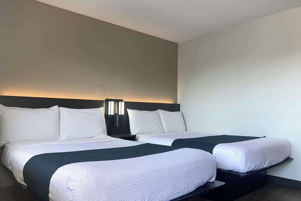 Desk, blackout drapes, free WiFi, bed sheets