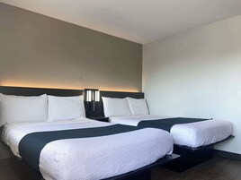 Escritorio, cortinas blackout, wifi gratis y ropa de cama 