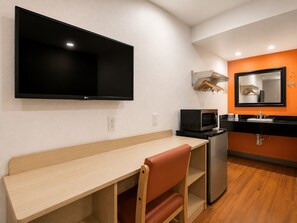 Television - Motel 6 Lost Hills CA (Lost Hills)
