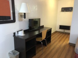 Free cribs/infant beds, free WiFi, bed sheets