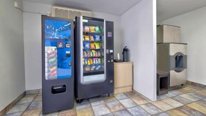 Vending machine - Motel 6 Santa Rosa, NM (Santa Rosa)