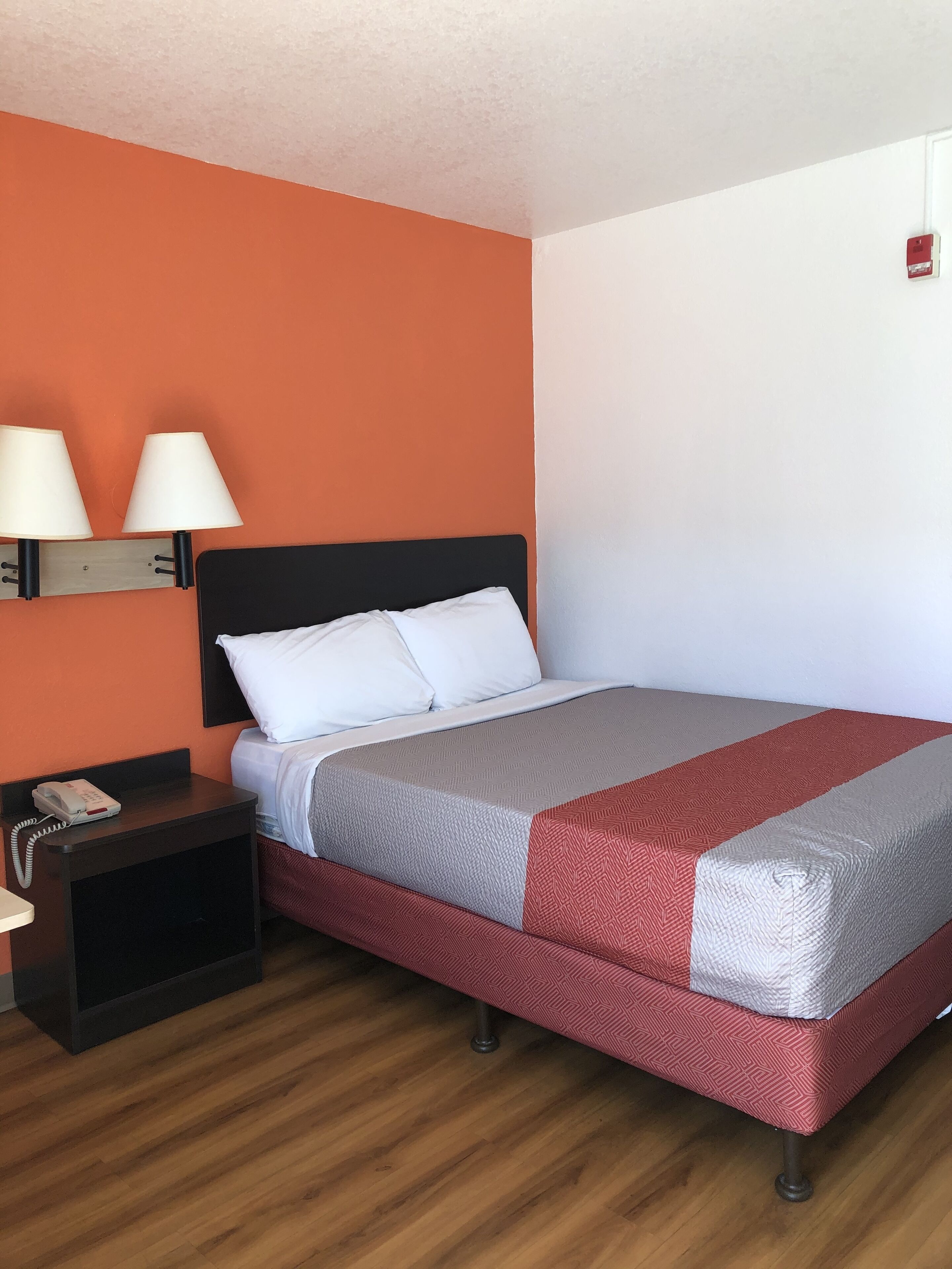 Free cribs/infant beds, free WiFi, bed sheets