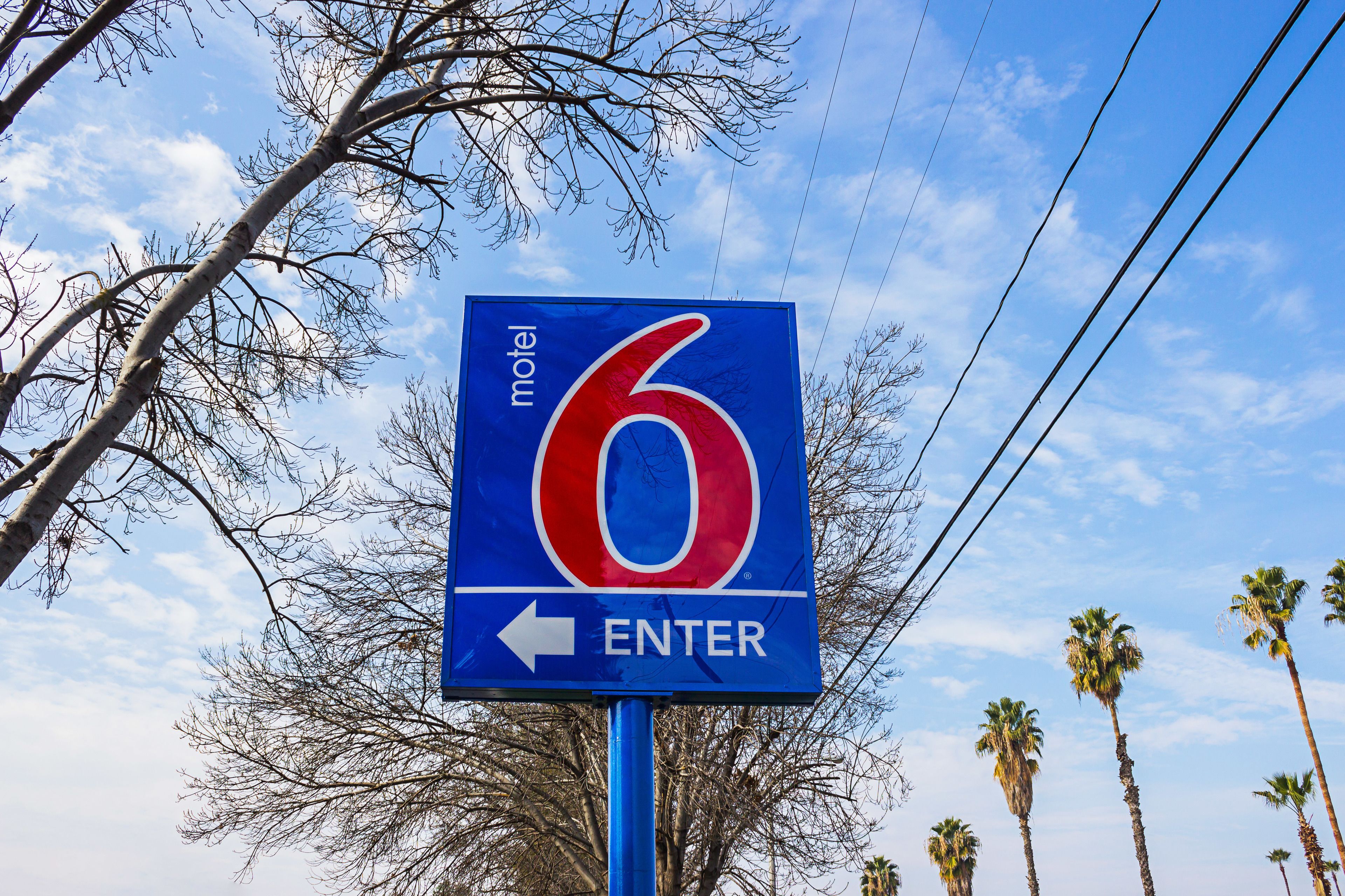 تفاصيل الفندق من الخارج