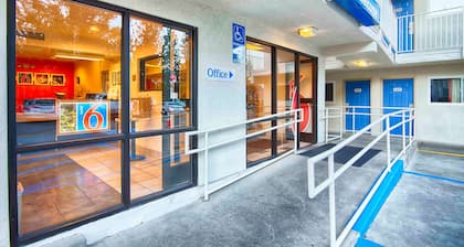 Motel 6 Mammoth Lakes, CA