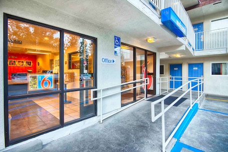 Exterior. Motel 6 Mammoth Lakes, CA