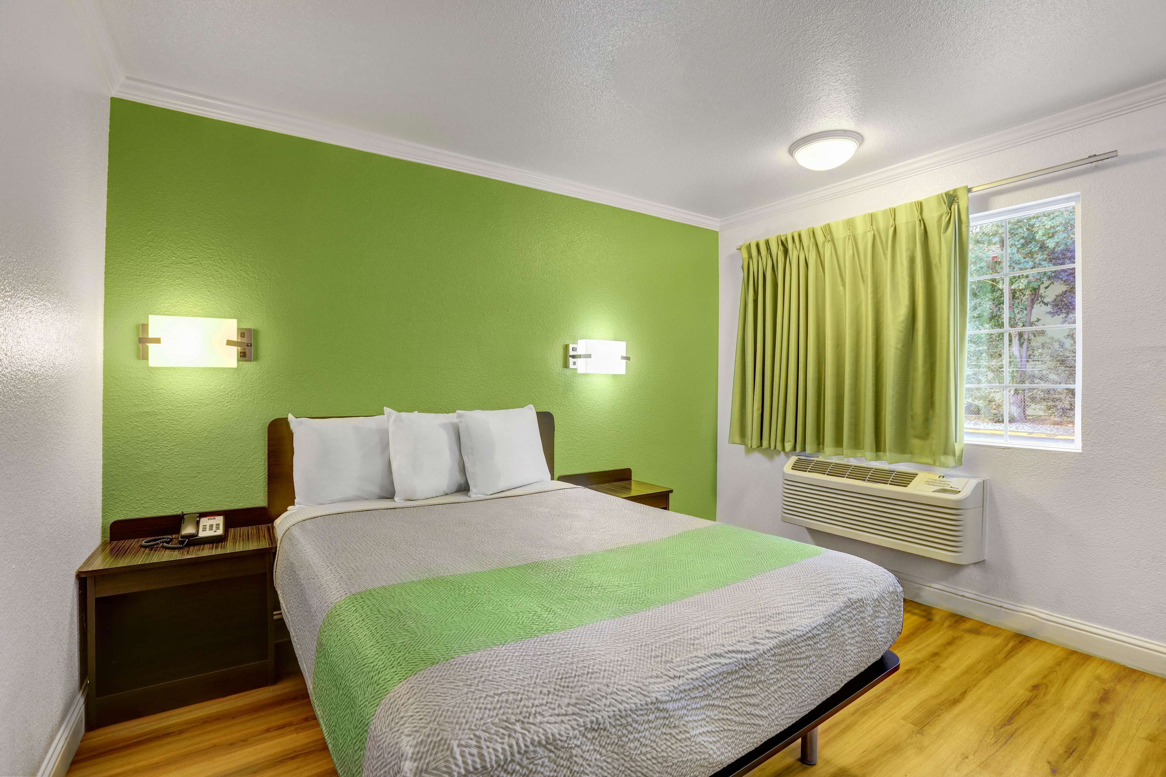 Free WiFi, bed sheets, wheelchair access