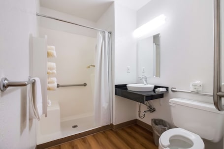 Accessible bathroom. Motel 6 Moses Lake, WA