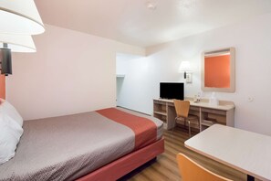 Free WiFi, bed sheets - Motel 6 Moses Lake, WA (Moses Lake)