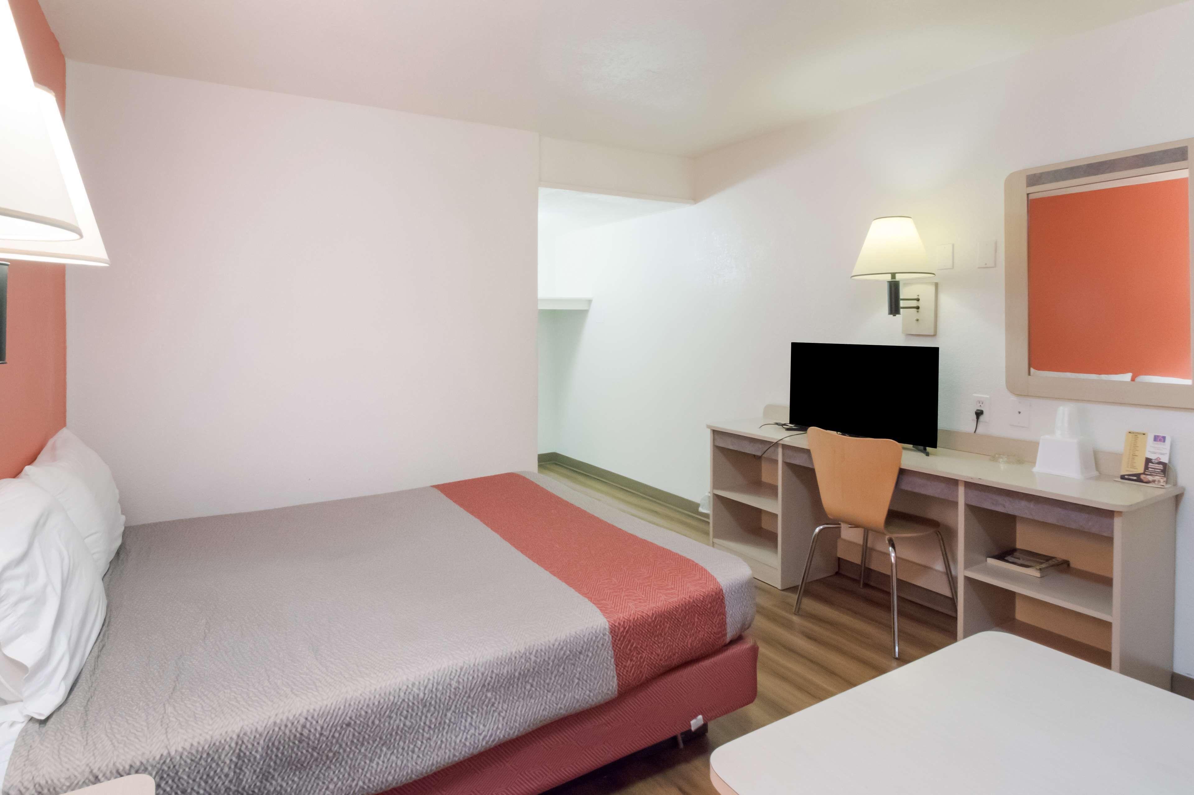 Truy cập Internet không dây miễn phí, bộ trải giường 