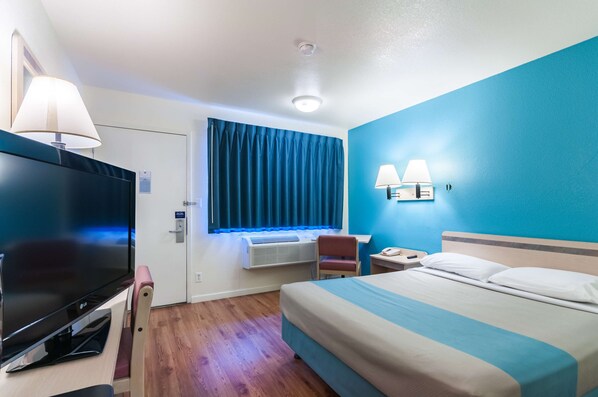 Desk, free WiFi, bed sheets