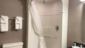 Ensemble douche/baignoire, serviettes fournies