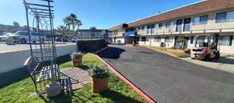 Motel 6 Palmdale, CA