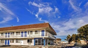 Front of property - Motel 6 Fort Collins, CO (Fort Collins)