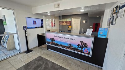Motel 6 Blythe, CA