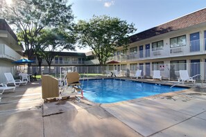 Pool - Motel 6 Lubbock, TX (Lubbock)