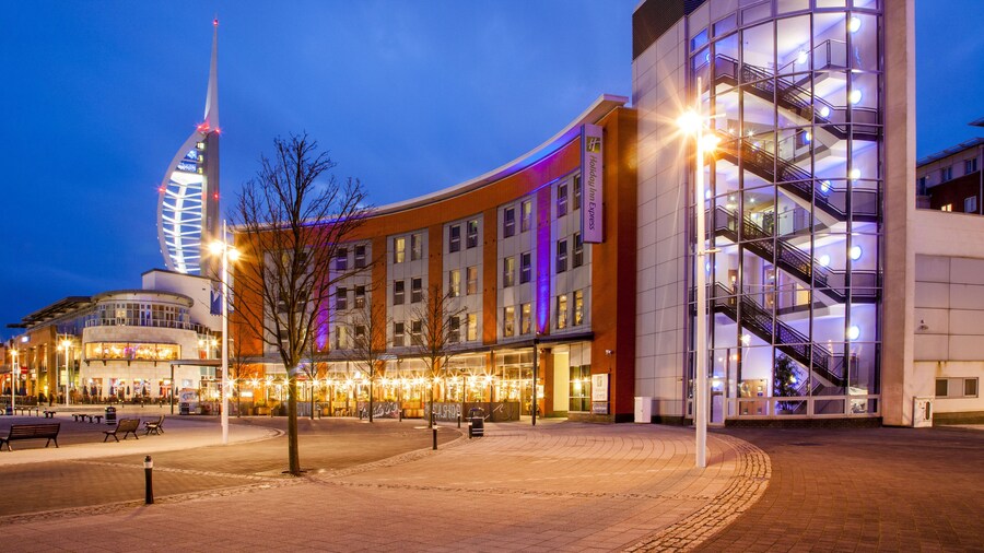 Holiday Inn Express Portsmouth - Gunwharf Quays by IHG