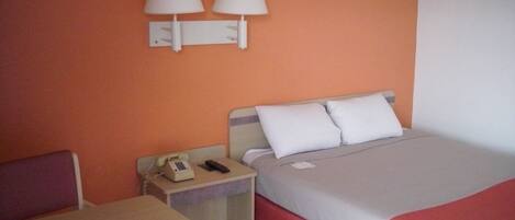 Free WiFi, bed sheets