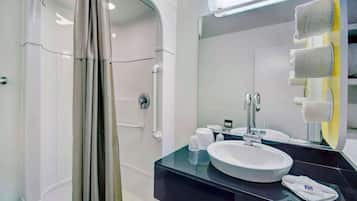 Shower, towels
