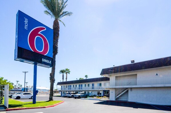 Exterior - Motel 6 Indio, CA - Palm Springs (Indio)