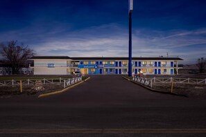 Exterior - Park Inn by Radisson, Wells (Wells)