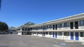 Exterior - Park Inn by Radisson, Wells (Wells)