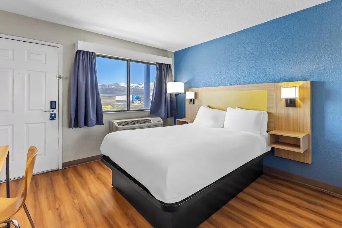 Desk, free WiFi, bed sheets, alarm clocks