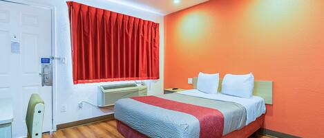 Free WiFi, bed sheets