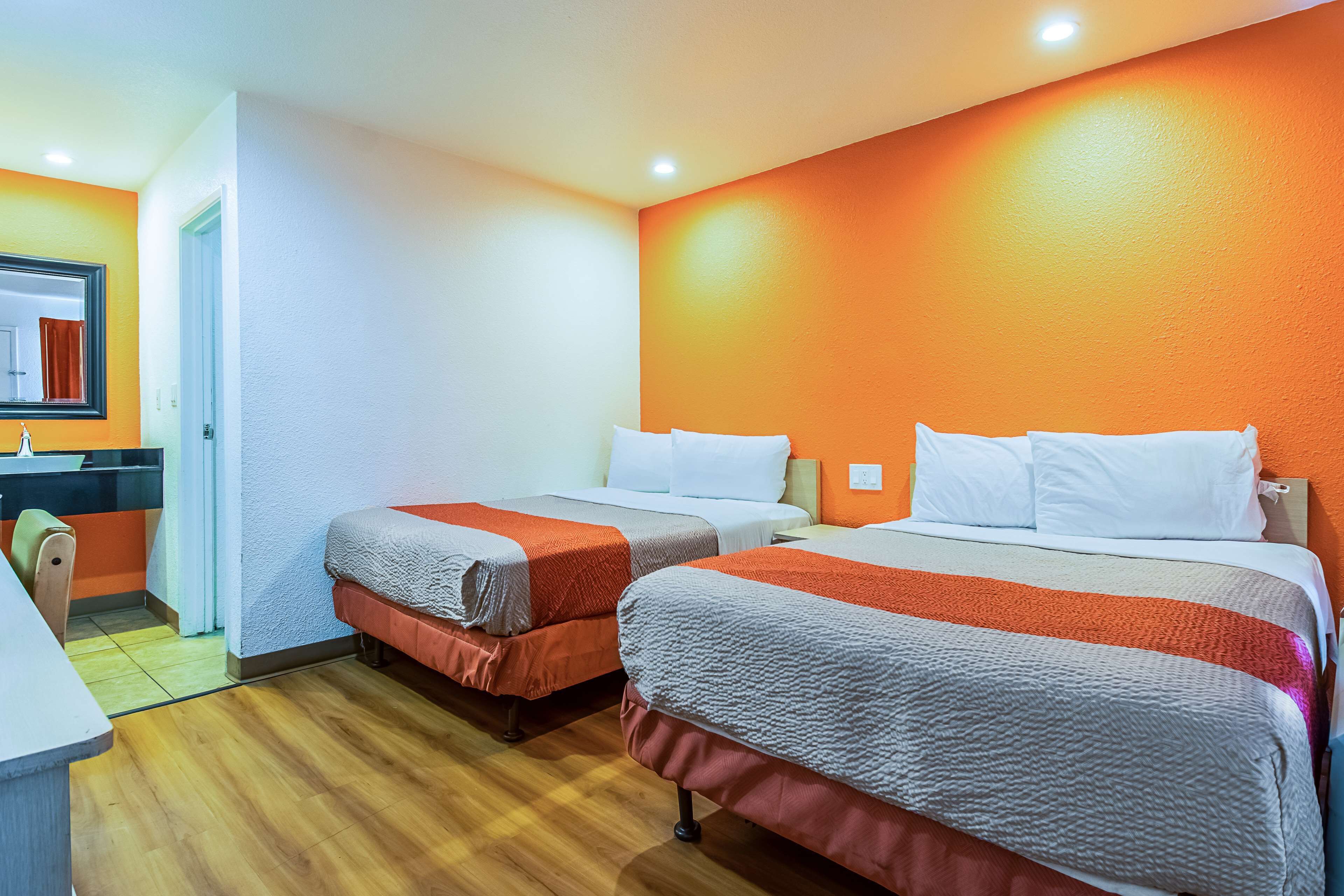 Truy cập Internet không dây miễn phí, bộ trải giường 