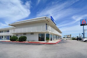 Exterior - Motel 6 Galveston, TX (Galveston)