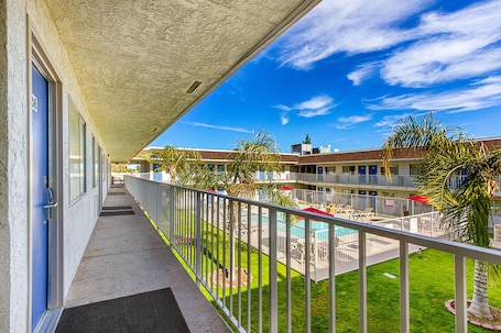 Terraço/pátio. Motel 6 Phoenix North - Bell Road