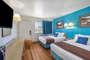 Chambre, 2 lits doubles, non-fumeur | Bureau, accès au Wi-Fi (inclus), literie fournie