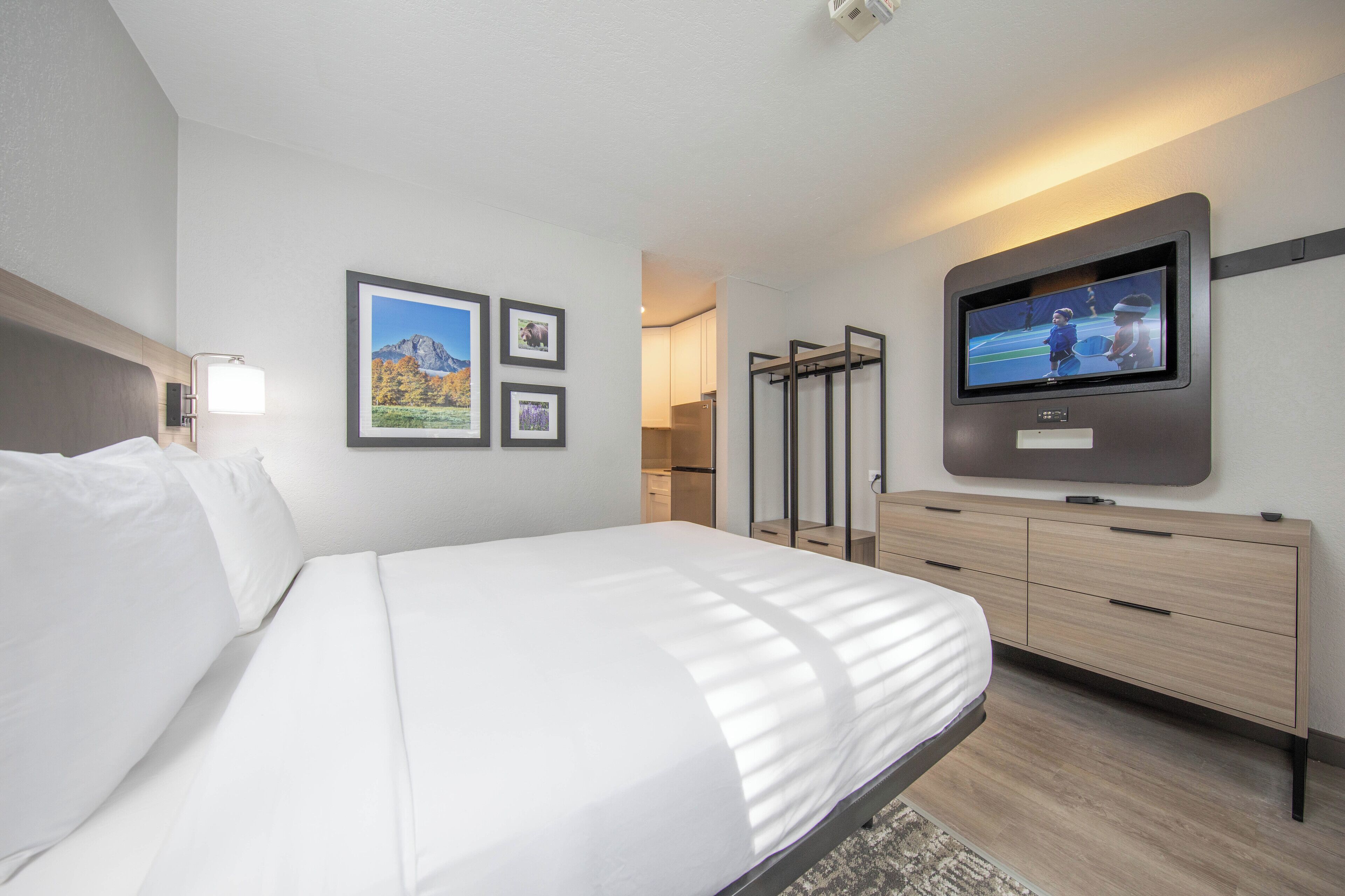 Free WiFi, bed sheets, wheelchair access