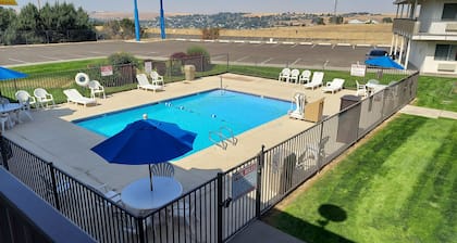 Motel 6 Pendleton, OR