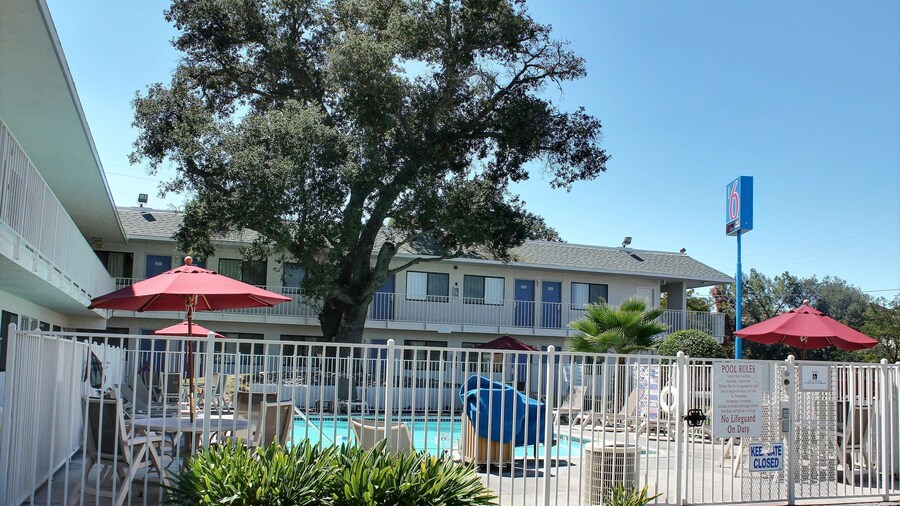 Motel 6 Atascadero, CA