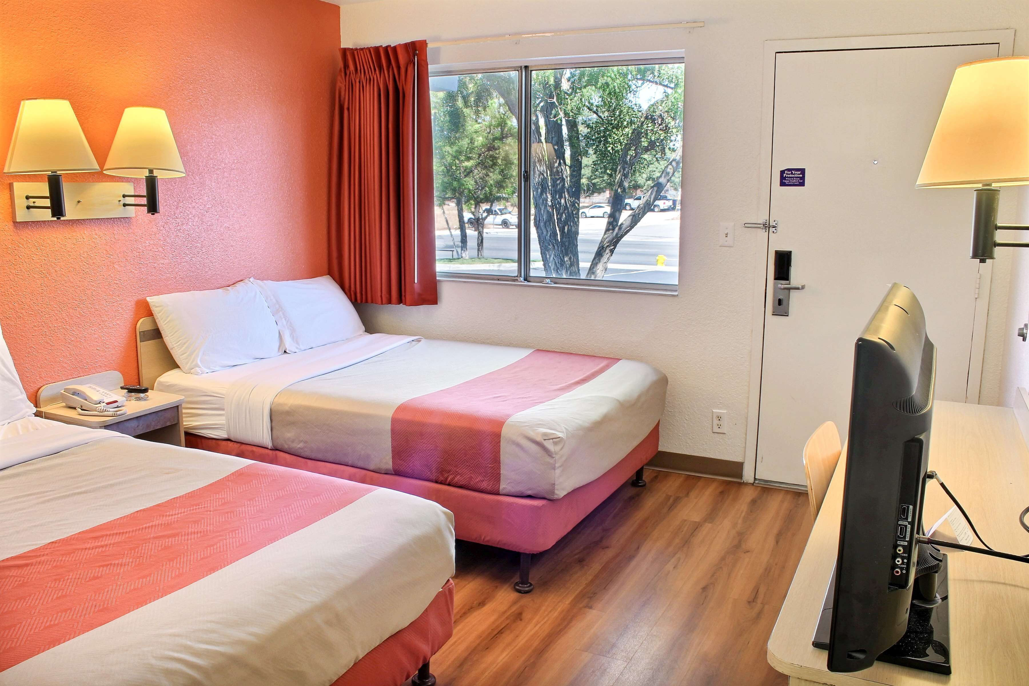 Free cots/infant beds, free WiFi, bed sheets