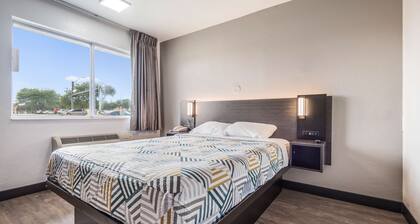 Motel 6 College Station, TX - Bryan