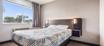 Motel 6 College Station, TX - Bryan