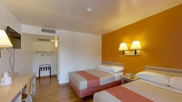 Minibar, free WiFi, bed sheets