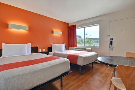 Wi-Fi de cortesia, roupa de cama. Motel 6 Dania Beach