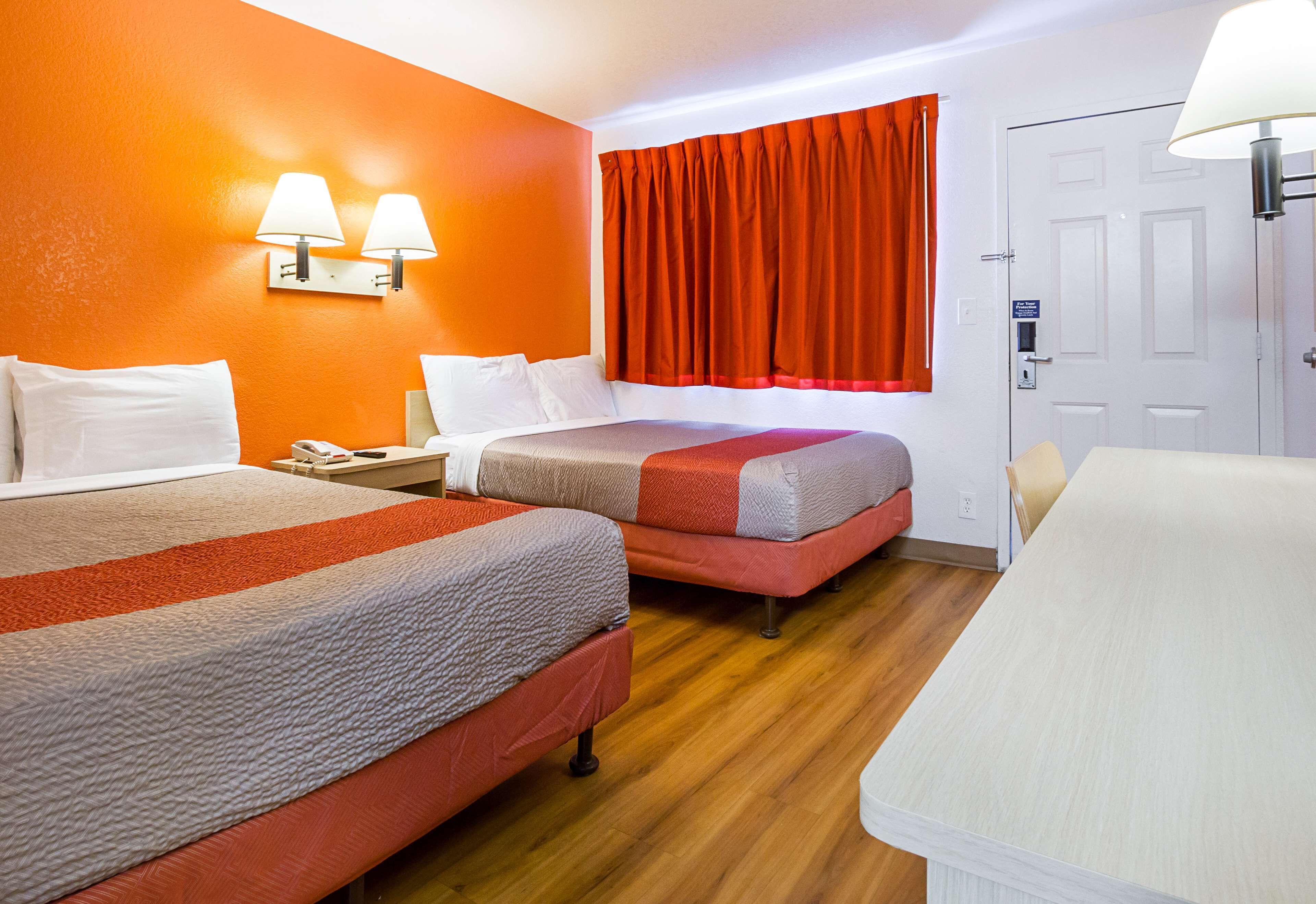 免費 Wi-Fi、床單