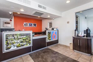 Reception - Motel 6 Williams, CA (Williams)