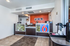 Reception - Motel 6 Williams, CA (Williams)