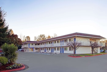 Motel 6 Troutdale, OR - Portland East