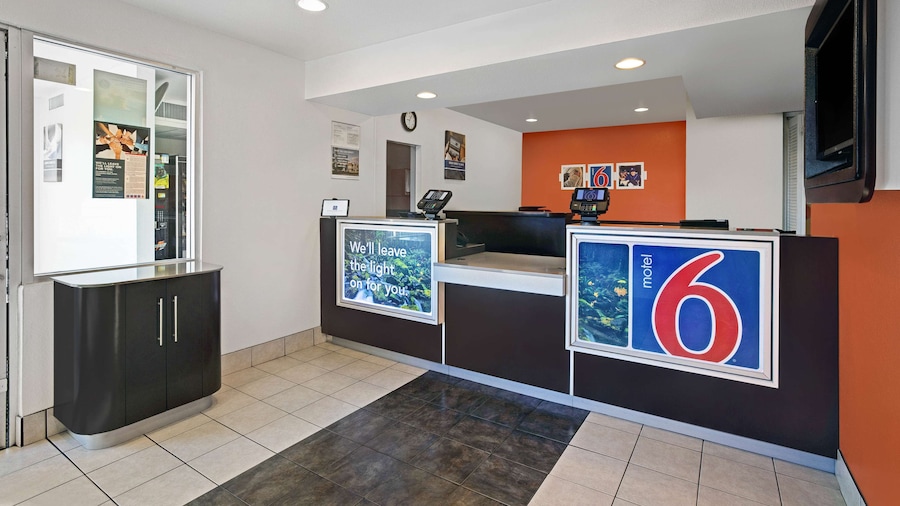 Motel 6 Troutdale, OR - Portland East