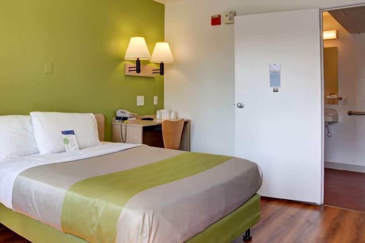 Wi-Fi de cortesia, roupa de cama