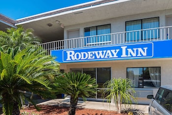 Hotel Exterior at Rodeway Inn Kissimmee Maingate West