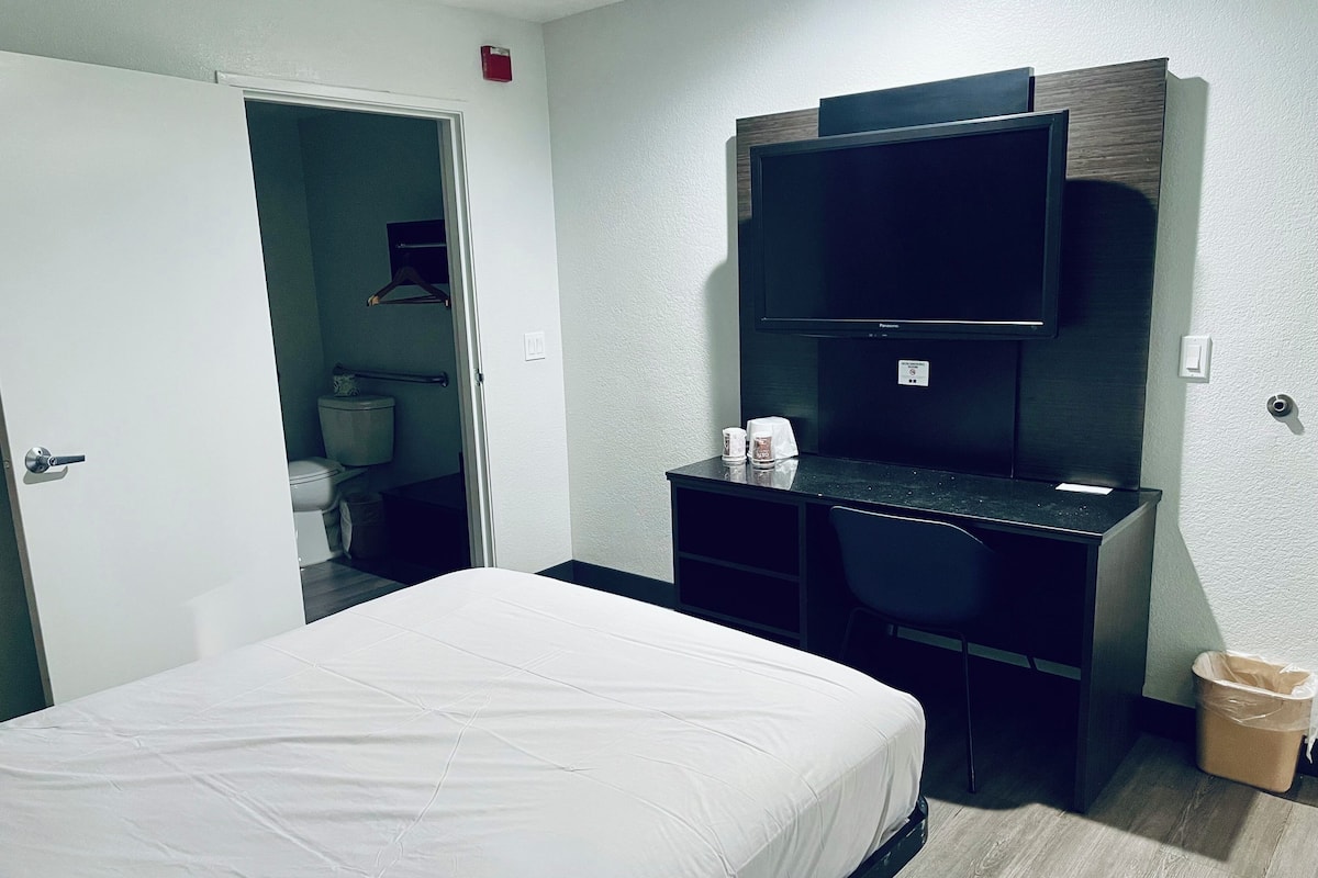 Standard Room, 1 Double Bed, Accessible, Non Smoking