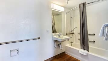 Kamar mandi difabel